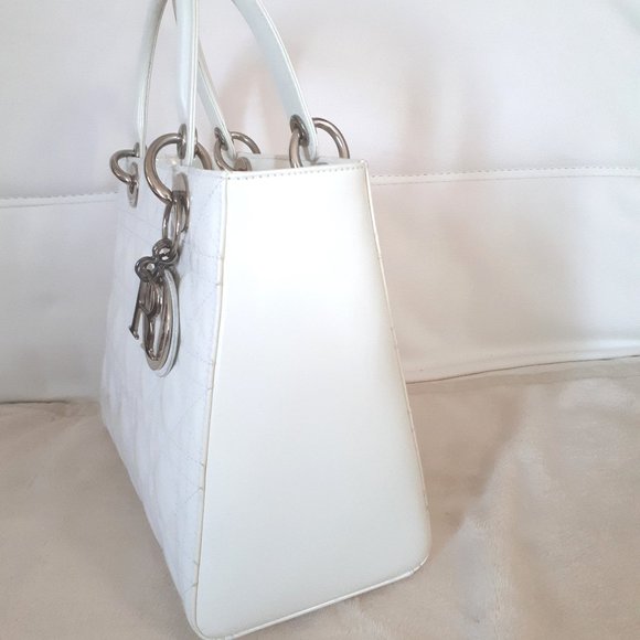 AUTHENTIC CHRISTIAN DIOR Lady Dior Bag - Medium - Picture 7 of 15
